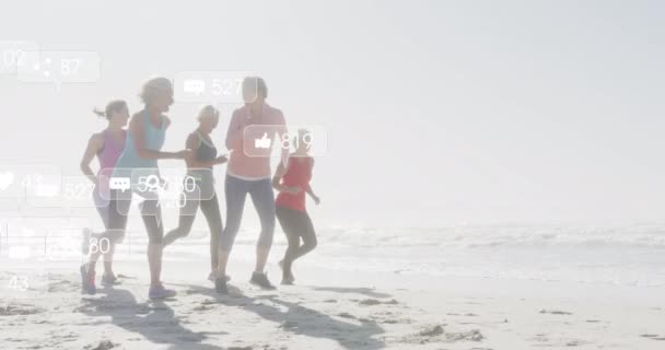 Animace Oznámení Sociálních Médiích Ženách Běhajících Pláži Pozitivní Pocity Blahobyt — Stock video