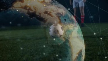 Futbolcu üzerinden bağlantı ağlarının animasyonu. global spor, teknoloji, dijital arayüz ve bağlantılar konsepti dijital olarak oluşturulmuş video.
