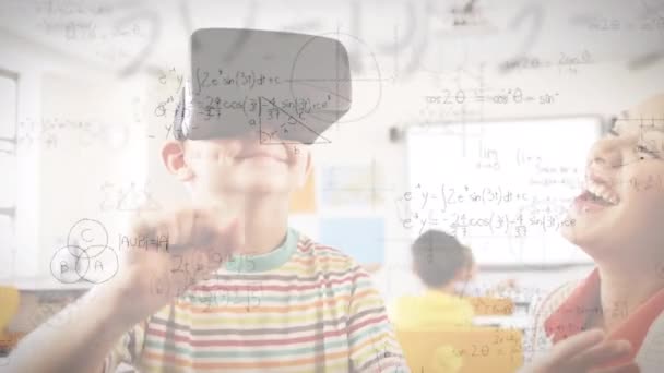 Анімація Математичних Формул Над Школярем Допомогою Гарнітури Глобальна Онлайн Освіта — стокове відео