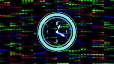 Rengarenk çizgilerin üzerinde saat tik tak işliyor. küresel bağlantılar, dijital arayüz, teknoloji ve ağ konsepti dijital olarak oluşturulmuş video.