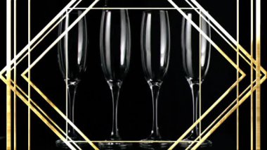 Siyah arka planda şampanya kadehleri üzerinde altın desenli animasyon. kutlama ve yeni yıl partisi konsepti dijital olarak oluşturulmuş video.