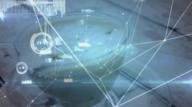 Bir fincan kahve eşliğinde bağlantı ağının animasyonu. küresel bağlantılar, dijital arayüz, teknoloji ve ağ konsepti dijital olarak oluşturulmuş video.