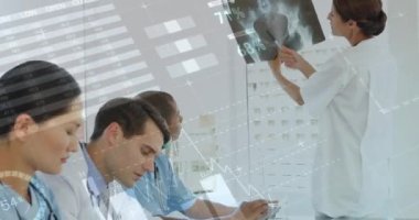 Tıbbi personelle ilgili istatistiklerin animasyonu. küresel bağlantılar, tıp, dijital arayüz, teknoloji ve ağ konsepti dijital olarak oluşturulmuş video.