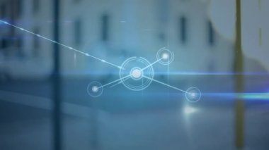 Şehir manzarası üzerindeki bağlantı ağının animasyonu. küresel bağlantılar, dijital arayüz, teknoloji ve ağ konsepti dijital olarak oluşturulmuş video.