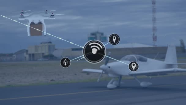 在机场上空通过无人飞机与包裹连接的网络动画 Global Shipping Business Digital Interface Technology Networking Concept Digital — 图库视频影像