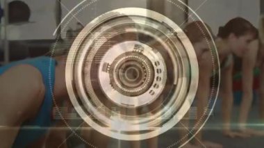 Egzersiz yapan insanları tarayan bir animasyon. global spor, incelik ve sağlıklı yaşam tarzı konsepti dijital olarak oluşturulmuş video.