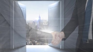 Şehir manzarası üzerinde el sıkışan iş adamlarının animasyonu. küresel bağlantılar, teknoloji, dijital arayüz ve bağlantılar konsepti dijital olarak oluşturulmuş video.