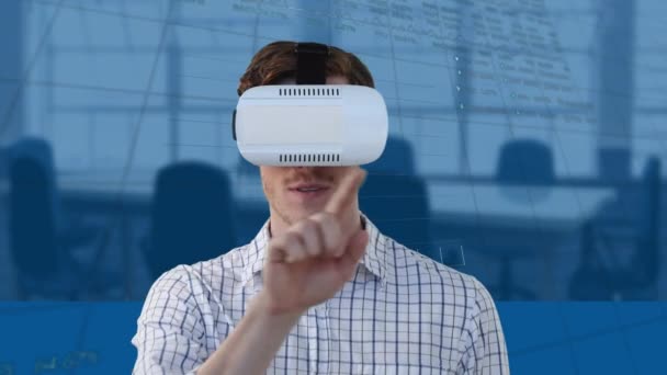 Animatie Van Zakenman Met Behulp Van Headset Financiële Gegevensverwerking Leeg — Stockvideo