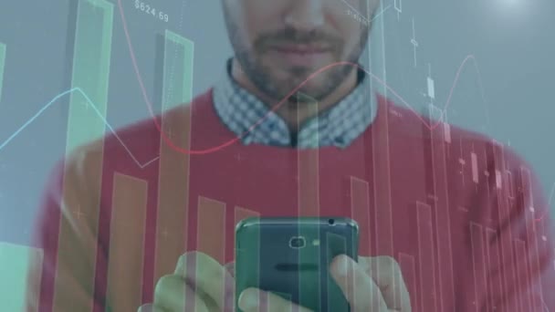 Animação Estatísticas Processamento Dados Financeiros Sobre Homem Usando Smartphone Conceito — Vídeo de Stock