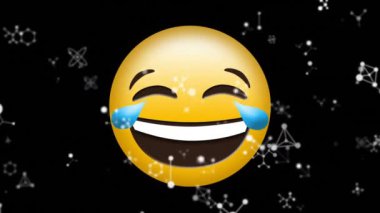 Düşen konfetiyle siyah arka planda gülümseyen emoji ikonu animasyonu. küresel sosyal medya, bağlantılar, dijital arayüz, teknoloji ve ağ konsepti dijital olarak oluşturulmuş video.