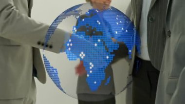 İş toplantısından sonra dünyanın animasyonu. işletme, başarı, bağlantı, teknoloji ve dijital arayüz kavramı dijital olarak oluşturulmuş video.