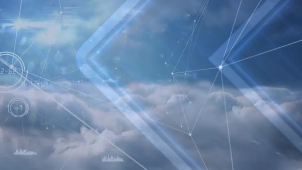 Animation Der Datenverarbeitung Und Vernetzung Von Verbindungen Über Wolken Globale — Stockvideo