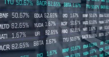 Dükkanın iç kısımlarında finansal veri işleme animasyonu. küresel alışveriş, bağlantılar, iş dünyası, dijital arayüz, teknoloji ve ağ konsepti dijital olarak oluşturulmuş video.