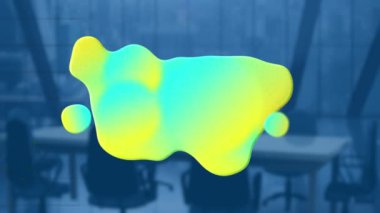 Boş ofis üzerinde parlayan kütle ve veri işleme animasyonu. küresel iş, dijital arayüz, teknoloji ve ağ konsepti dijital olarak oluşturulmuş video.