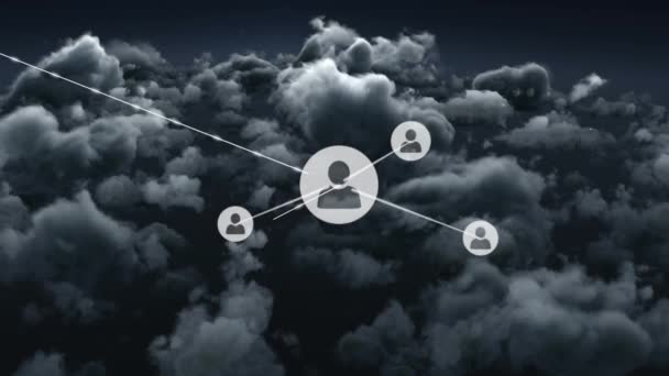Netzwerke Von Verbindungen Mit Symbolen Über Bewölktem Nachthimmel Verbindung Technologie — Stockvideo