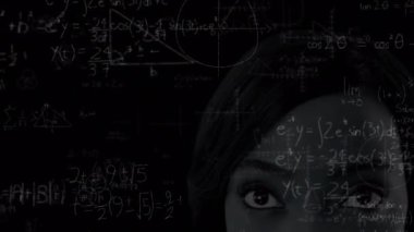 Matematiksel denklemlerin kadınlar üzerindeki animasyonu. küresel eğitim, bilim, dijital arayüz ve dijital olarak üretilen video konsepti.