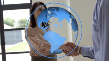 İş adamı tokalaşması üzerine dünya animasyonu. işletme, başarı, bağlantı, teknoloji ve dijital arayüz kavramı dijital olarak oluşturulmuş video.