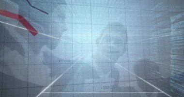 Spor stadyumundaki ragbi oyuncusunun istatistik ve veri işleme animasyonu. küresel spor, rekabet ve veri işleme kavramı dijital olarak oluşturulmuş video.