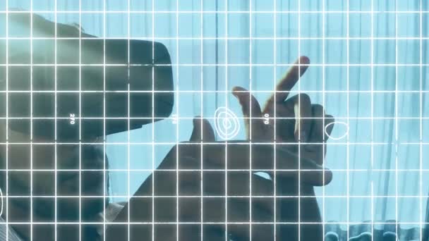 Анімація Мережі Язків Над Людиною Гарнітурі Глобальне Єднання Цифровий Інтерфейс — стокове відео