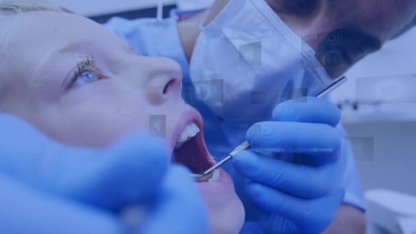 Dişçi Koltuğundaki Bir Kız Için Veri Işleme Animasyonu Küresel Tıp — Stok video