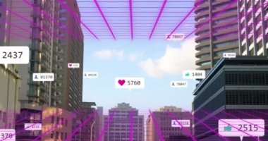 Mavi gökyüzü ve şehir binaları üzerinde pembe şebeke bulunan sosyal medya bildirimleri. Sosyal medya ve küresel iletişim arayüzü teknolojisi kavramı dijital olarak oluşturulmuş video.