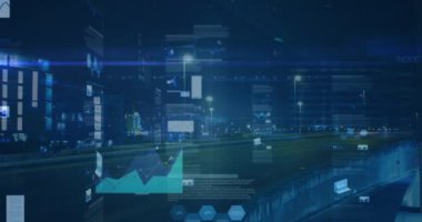Şehir manzarası üzerindeki istatistik ve finansal veri işleme animasyonları. küresel iş, finans, veri işleme ve bağlantılar konsepti dijital olarak oluşturulmuş video.