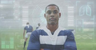 Rugby oyuncuları üzerinde covid 19 tıbbi veri işleme ile dijital arayüzün animasyonu. Tıbbi araştırma teknolojisi ve spor konsepti dijital olarak üretilen animasyon.