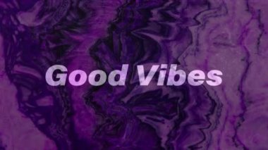 Renkli arkaplanda metin titreşimlerinin canlandırması. Sosyal medya mesajlaşması ve küresel iletişim teknolojisi konsepti dijital olarak oluşturulmuş video.