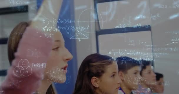 Animering Matematiska Ekvationer Över Skolbarns Lärande Global Utbildning Teknik Och — Stockvideo