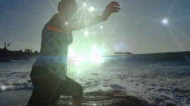 Veri işleme ve kadın egzersizleriyle ilgili istatistiklerin animasyonu. global spor, fitness ve bağlantı konsepti dijital olarak oluşturulmuş video.