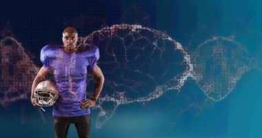 Amerikan futbolcusunun kaskını tutan dijital beyin animasyonu. global spor, fitness ve veri işleme konsepti dijital olarak oluşturulmuş video.
