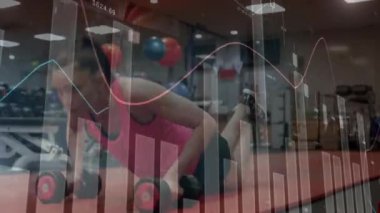Güçlü kadın egzersizleriyle ilgili veri işleme ve istatistiklerin animasyonu. global spor, fitness ve veri işleme konsepti dijital olarak oluşturulmuş video.