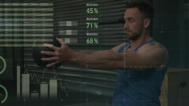 Güçlü adam egzersizleriyle ilgili veri işleme ve istatistiklerin animasyonu. global spor, fitness ve veri işleme konsepti dijital olarak oluşturulmuş video.