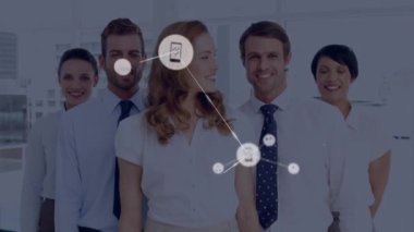 Telefon kulaklığı takan iş adamlarının simgeleriyle bağlantı ağının animasyonu. küresel bağlantılar, dijital arayüz, teknoloji ve ağ konsepti dijital olarak oluşturulmuş video.
