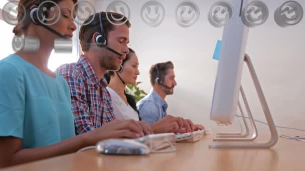 Animasi Ikon Emoji Lebih Dari Bisnis Orang Memakai Headset Telepon — Stok Video