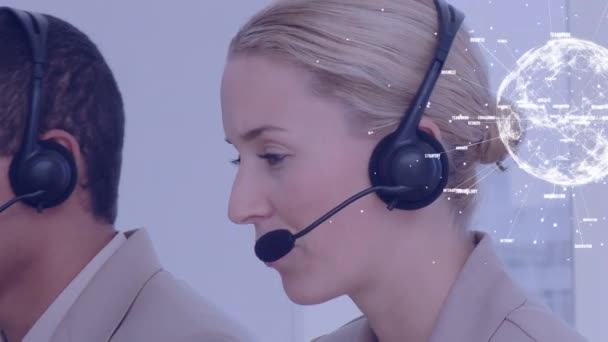 Animatie Van Wereld Zakelijke Mensen Met Behulp Van Telefoon Headsets — Stockvideo