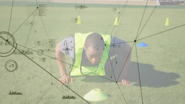 サッカー選手以上の接続のデータ処理とネットワークのアニメーション スポーツ データ処理の概念デジタルで生成されたビデオ — ストック動画