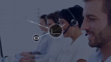 Telefon kulaklığı takan iş adamlarının simgeleriyle bağlantı ağının animasyonu. küresel bağlantılar, dijital arayüz, teknoloji ve ağ konsepti dijital olarak oluşturulmuş video.