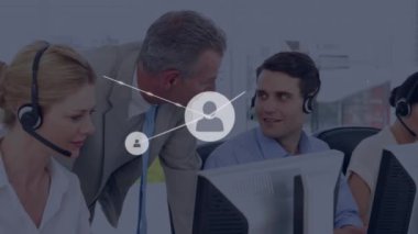 Telefon kulaklığı takan iş adamlarının simgeleriyle bağlantı ağının animasyonu. küresel bağlantılar, dijital arayüz, teknoloji ve ağ konsepti dijital olarak oluşturulmuş video.