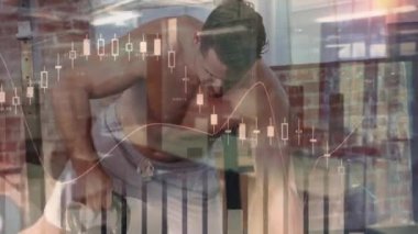 Güçlü adam egzersizleriyle ilgili veri işleme ve istatistiklerin animasyonu. global spor, fitness ve veri işleme konsepti dijital olarak oluşturulmuş video.