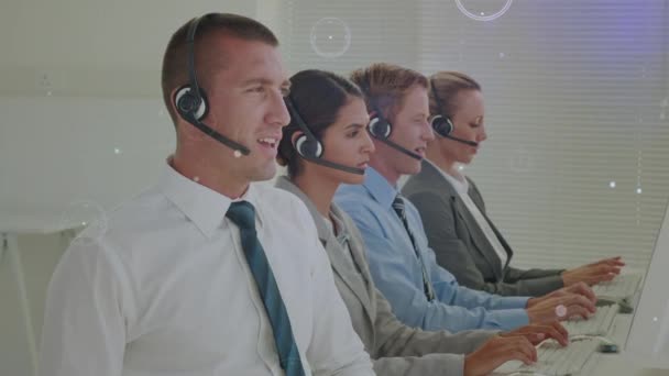 Animation Network Connections Business People Wearing Phone Headsets Global Finances — Stock Video