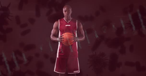 バスケットボール選手上のCovid 19細胞のアニメーション 世界中のスポーツは19のパンデミックの概念をデジタルで生成し — ストック動画