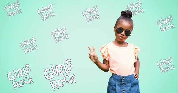 Skład Dziewczyny Power Text Nad Dziewczyną Okularach Dziewczyna Władza Pozytywny — Zdjęcie stockowe