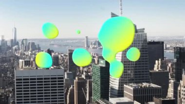 Şehir manzarası üzerinde parlayan kabarcıkların canlandırması. küresel mimari, kentsel gelişim ve veri işleme kavramı dijital olarak oluşturulmuş video.