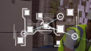Depoda çalışan adam üzerindeki bağlantı ağının animasyonu. küresel gönderim, bağlantılar ve veri işleme konsepti dijital olarak oluşturulmuş video.