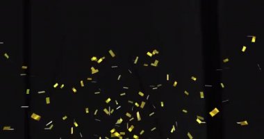 Siyah zemin üzerinde kırmızı neon çizgilere düşen altın konfetilerin dijital animasyonu. doku ve tasarım ile teknoloji arkaplanı