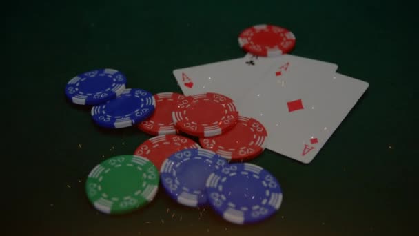 Animação Confetes Fichas Poker Caindo Cartas Jogo Mesa Jogo Celebração — Vídeo de Stock