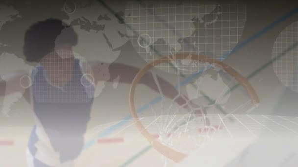 Анімація Світової Карти Комунікаційних Вузлів Над Баскетболістом Забити Гол Концепція — стокове відео
