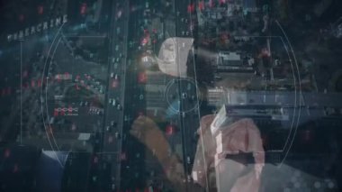 VR kulaklık takan bir kızın finansal veri işleme animasyonu. küresel iletişim, iş dünyası, bağlantılar, dijital arayüz ve teknoloji konsepti dijital olarak oluşturulmuş video.