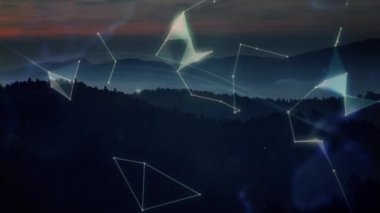 Günbatımı manzarasında parlayan bağlantı ağıyla dönen dünyanın animasyonu. küresel iletişim, dijital arayüz ve veri ağı konsepti, dijital olarak oluşturulmuş video.